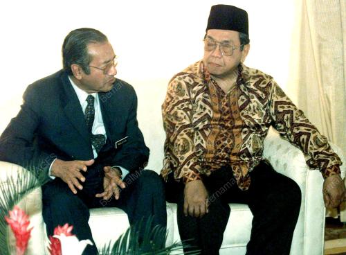 LGK03-17_10_2000_KUNJUNGAN_14012016