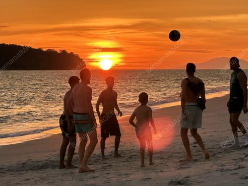 PANTAI CHENANG, LANGKAWI