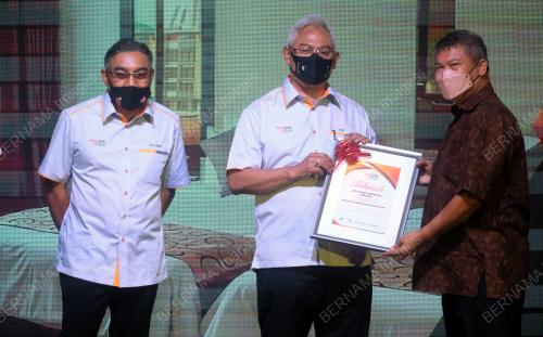 TAN SRI NOH OMAR