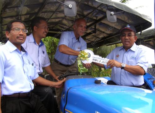 JOHARI BAHAROM