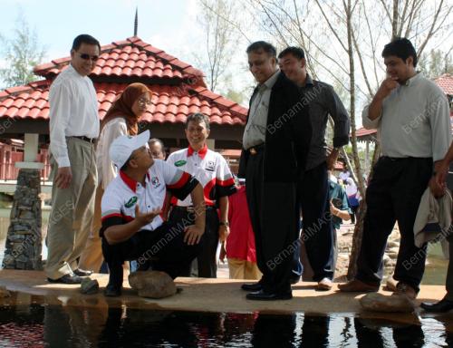 NOR MOHAMAED YAKCOB