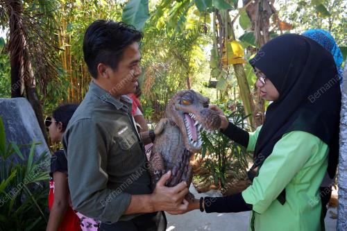 JURASSIC CROC