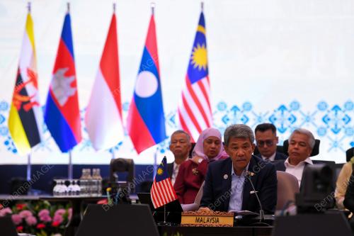 DATUK SERI MOHAMAD HASAN