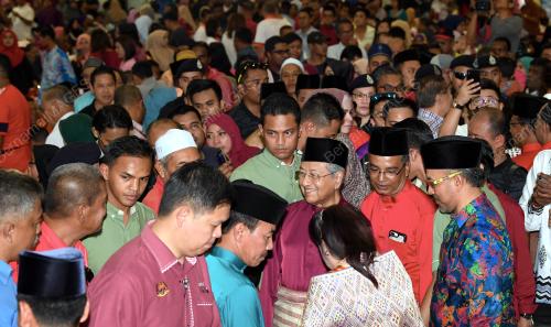 LGK03_30062018_PM_RAYA_BN201806291821