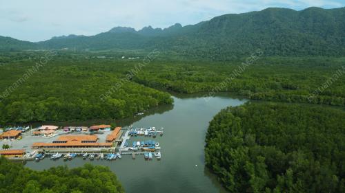 BIOGEOTRAIL KUBANG BADAK