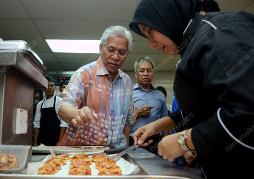 LGK04_04092015_MELAWAT_1