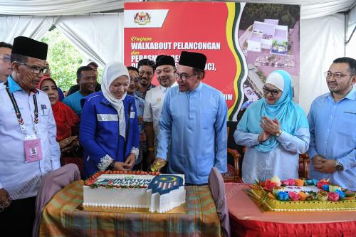 DATUK SERI ANWAR IBRAHIM