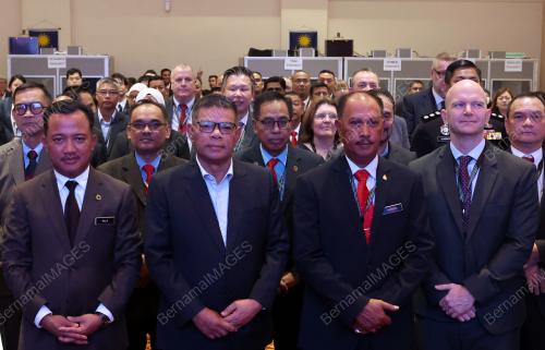 DATUK SERI SAIFUDDIN NASUTION ISMAIL