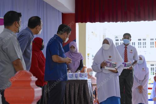 DATUK DR MOHD RADZI JIDIN