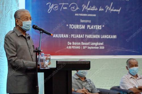 DR MAHATHIR MOHAMAD