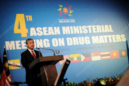 LGK04_29102015_ASEAN
