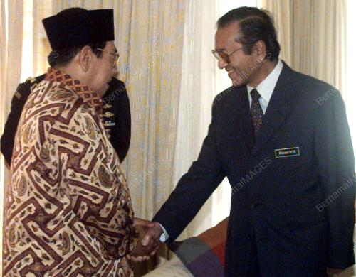 LGK05-17_10_2000_PM-INDONESIA_14012016