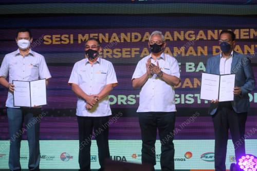 TAN SRI NOH OMAR