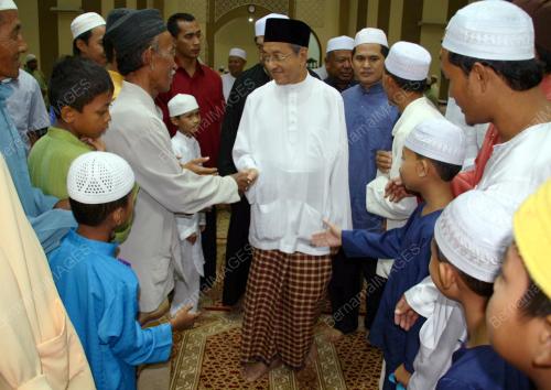 TUN MAHATHIR MOHAMAD