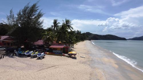 PANTAI CHENANG LANGKAWI