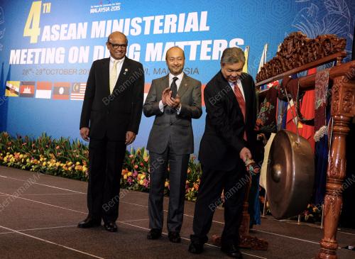LGK05_29102015_ASEAN