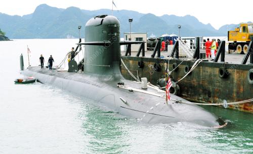 KAPAL SELAM KD TUN RAZAK