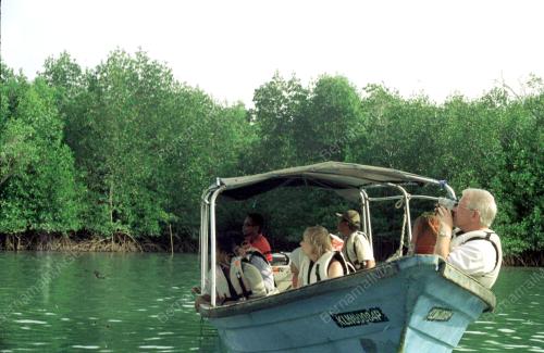 LGK06_19022016_EKO_PELANCONGAN