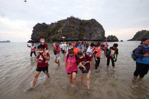 PANTAI TANJUNG RHU