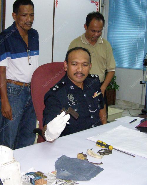 PISTOL BUATAN
