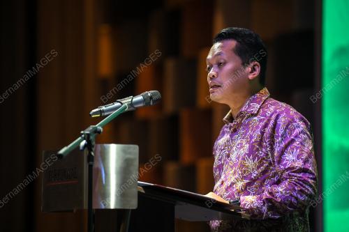 NIK NAZMI NIK AHMAD
