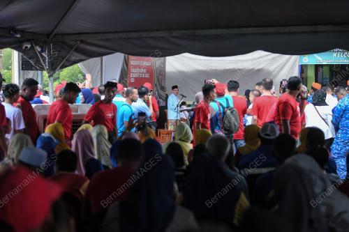 DATUK SERI ANWAR IBRAHIM