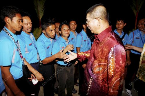 LGK09_03022011_ANGKASAWAN