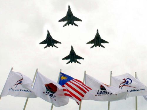 PESAWAT TUDM FA-18D