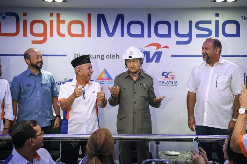 TUN DR MAHATHIR MOHAMAD