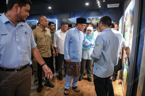 DATUK SERI ANWAR IBRAHIM