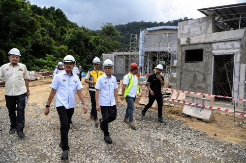 DATUK FAHMI FADZIL