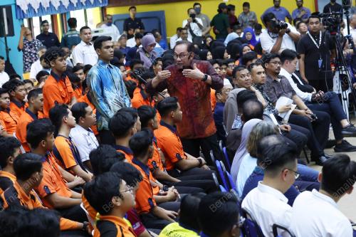 DATUK SERI ANWAR IBRAHIM