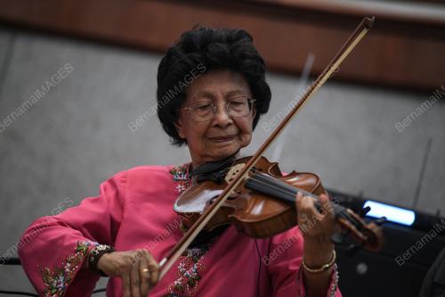 TUN DR SITI HASMAH MOHD ALI