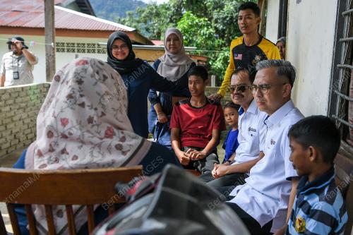 DATUK FAHMI FADZIL