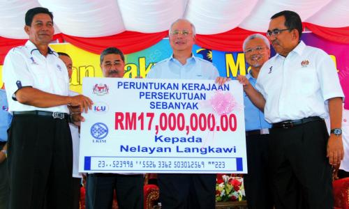 DATUK SERI NAJIB TUN RAZAK