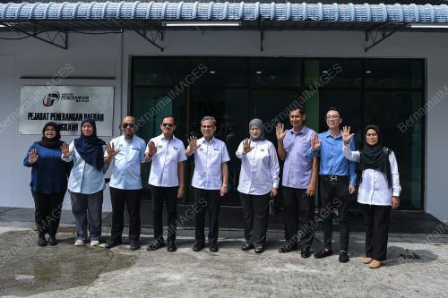 DATUK FAHMI FADZIL
