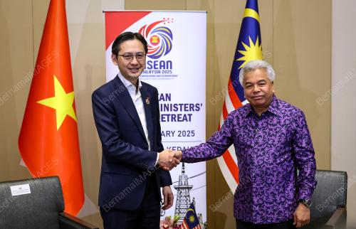 DATUK SERI AMRAN MOHAMED ZIN