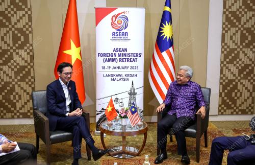 DATUK SERI AMRAN MOHAMED ZIN