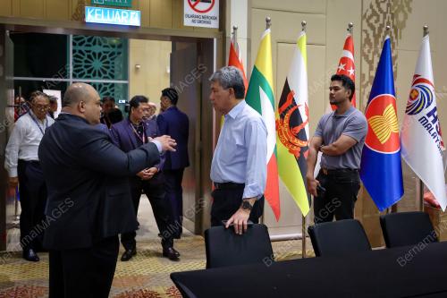 DATUK SERI MOHAMAD HASAN