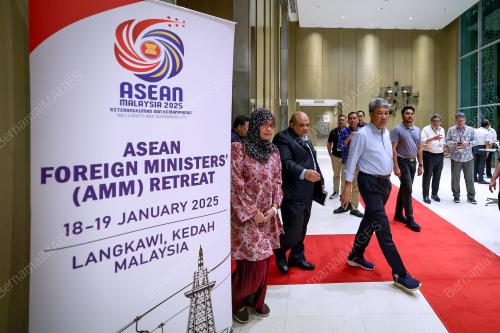 DATUK SERI MOHAMAD HASAN