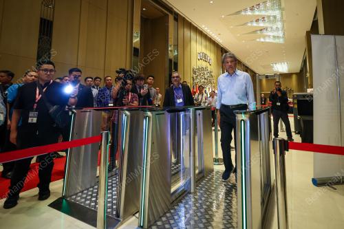 DATUK SERI MOHAMAD HASAN