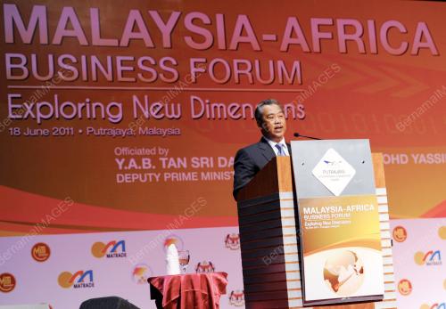 TAN SRI MUHYIDDIN YASSIN