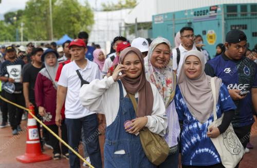 PAMERAN MARITIM DAN AEROANGKASA LANGKAWI