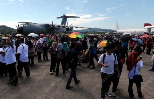 LIMA06_24032017_PERSEMBAHAN