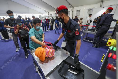 PAMERAN MARITIM DAN AEROANGKASA LANGKAWI