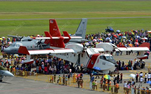LIMA06_29032013_ORANG_RAMAI
