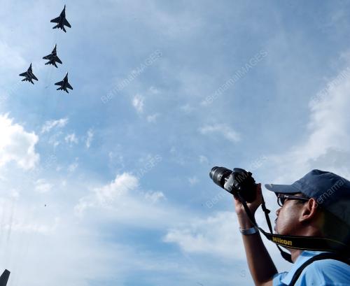 LIMA '11