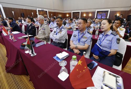 LIMA08_18032015_AIR_CHIEFS