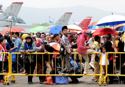 LIMA09_21032015_PENGUNJUNG