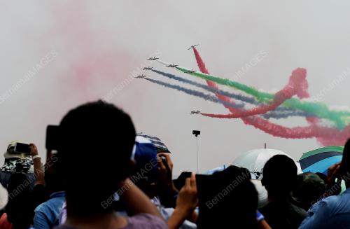 LIMA12_21032015_AEROBATIK